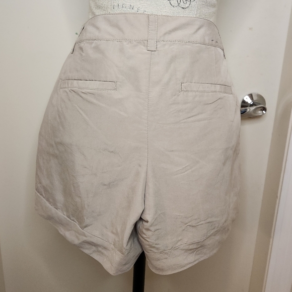 GAP khaki cargo shorts - Picture 2 of 7